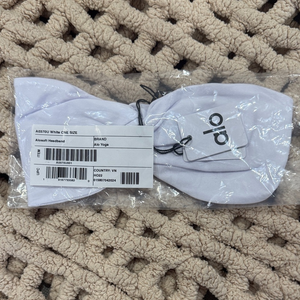 ALO Yoga Soft White Headband